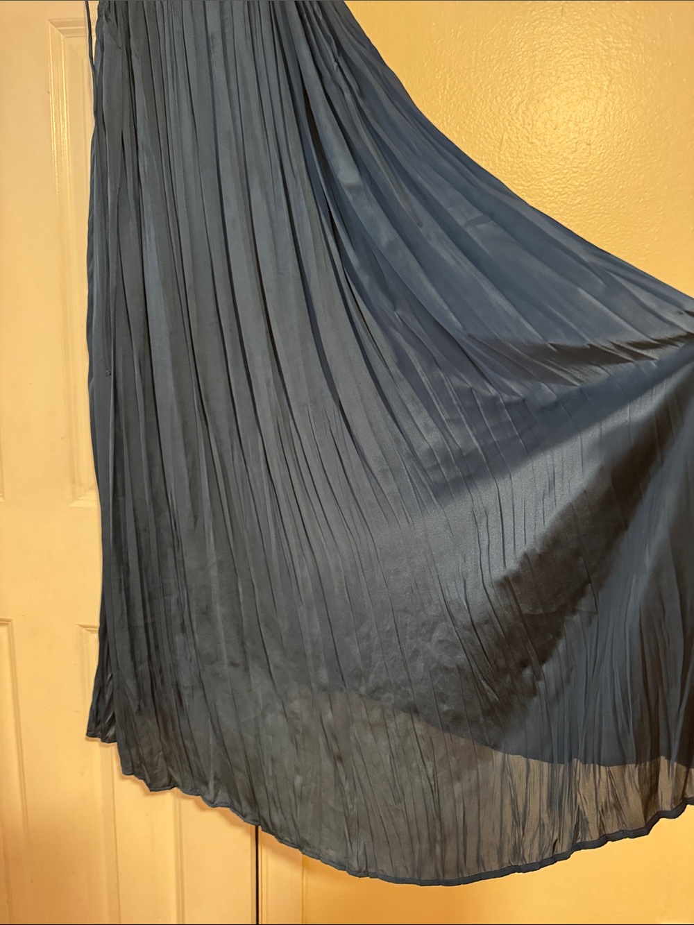 Zara Satin Effect Pleated Midi Dress Teal small - Picture 4 of 5